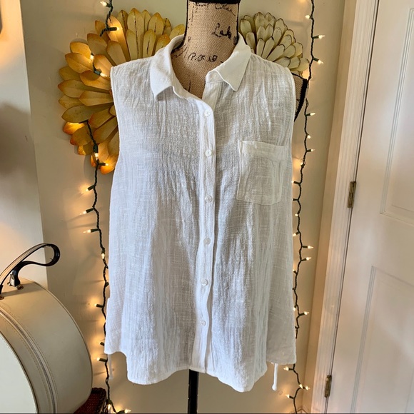 Universal Thread Side Tie Button Front Tank - Picture 2 of 6